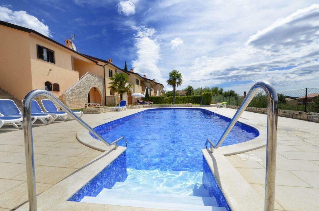Holiday Home Marina Kaštelir エクステリア 写真