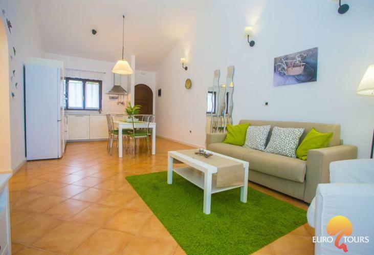 Holiday Home Marina Kaštelir エクステリア 写真