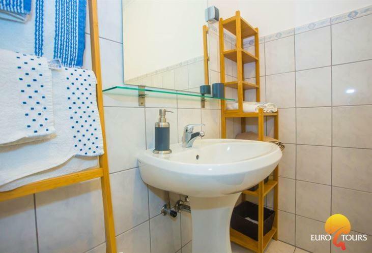 Holiday Home Marina Kaštelir エクステリア 写真