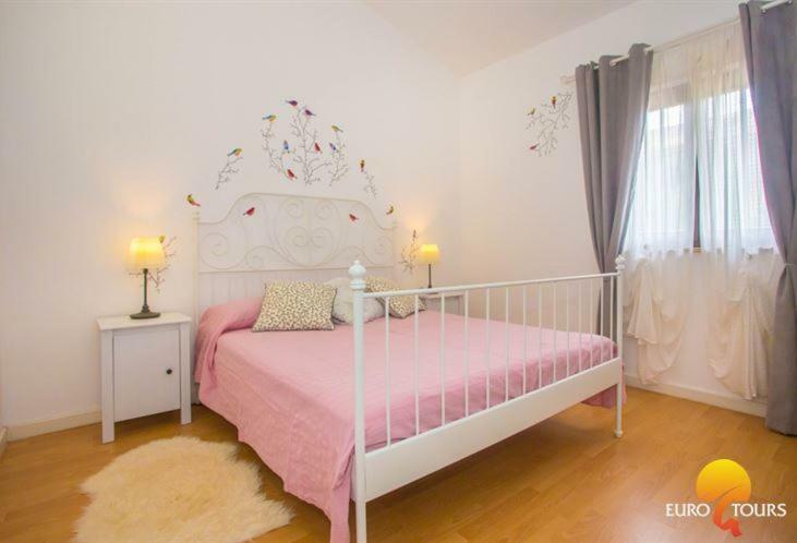 Holiday Home Marina Kaštelir エクステリア 写真