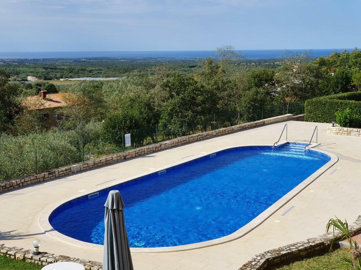Holiday Home Marina Kaštelir エクステリア 写真